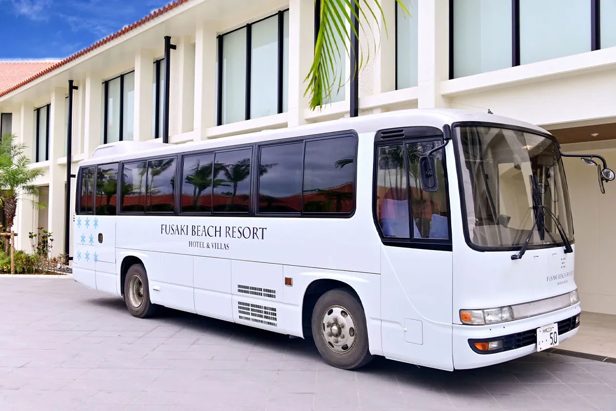 フサキビーチ行きシャトルバス