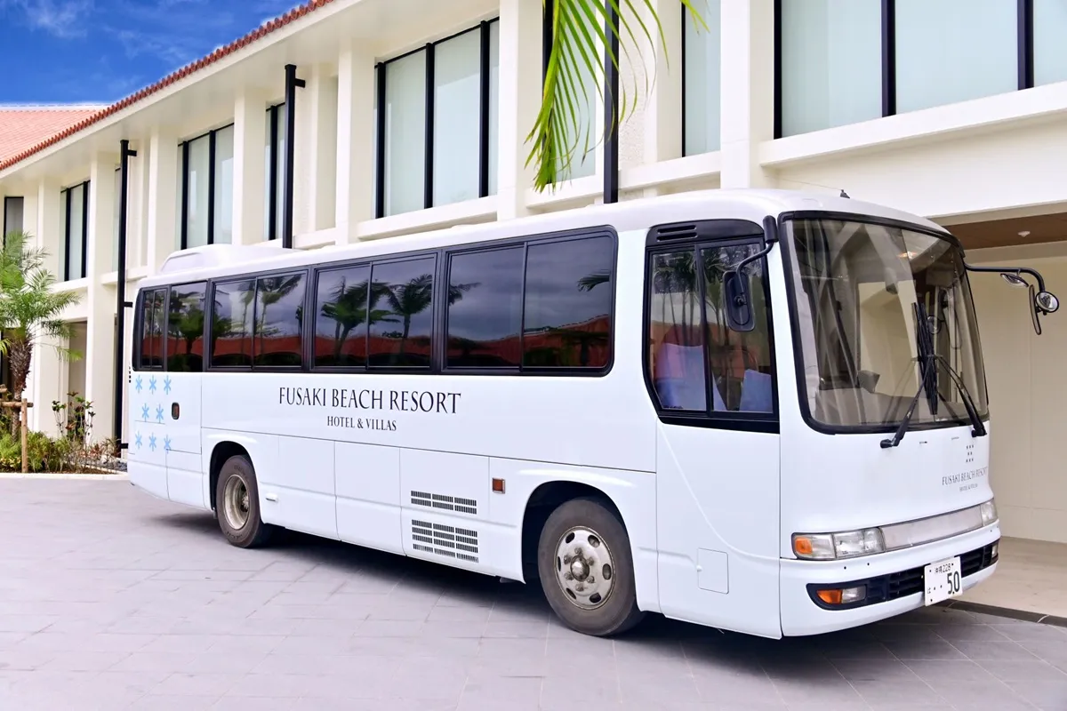ビーチ行きシャトルバス