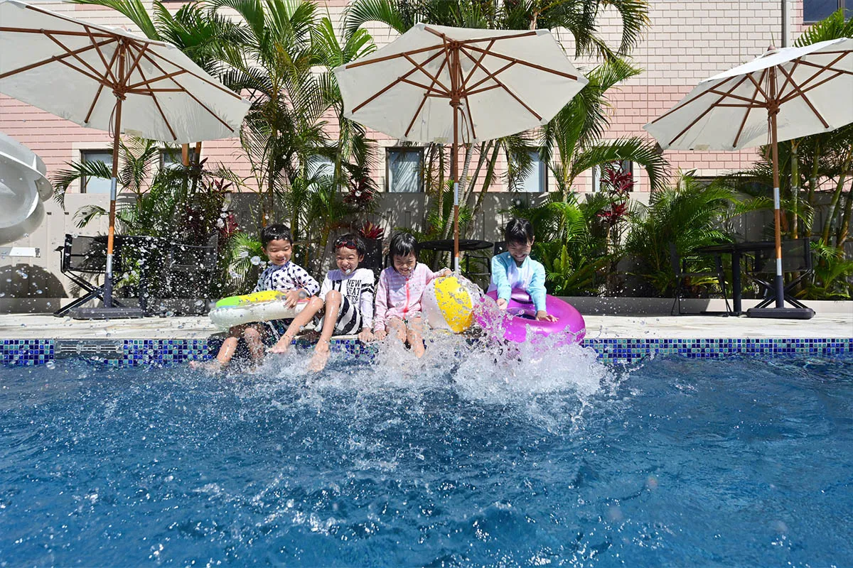 ガーデンプール