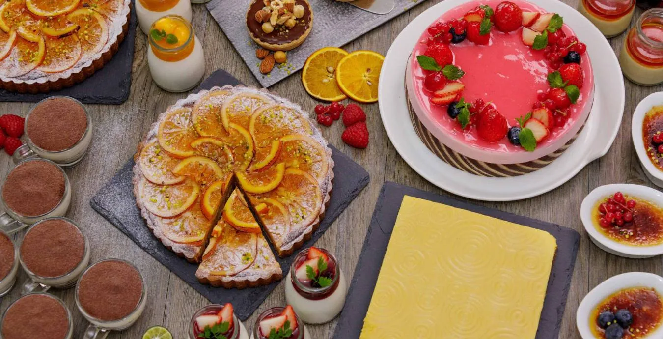 ホテル館内で、心に残る食事の時間をお楽しみいただけます。