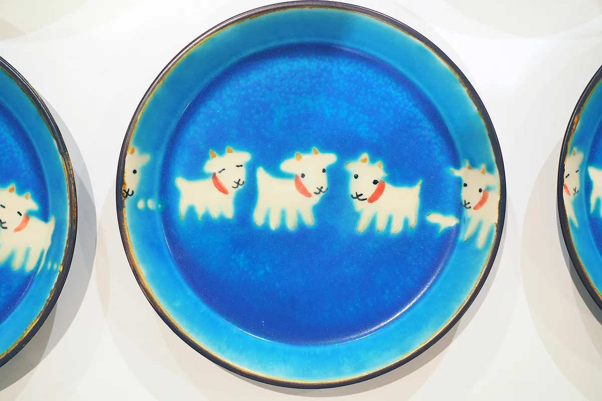 島の手仕事展 -やちむんと島の暮らし-