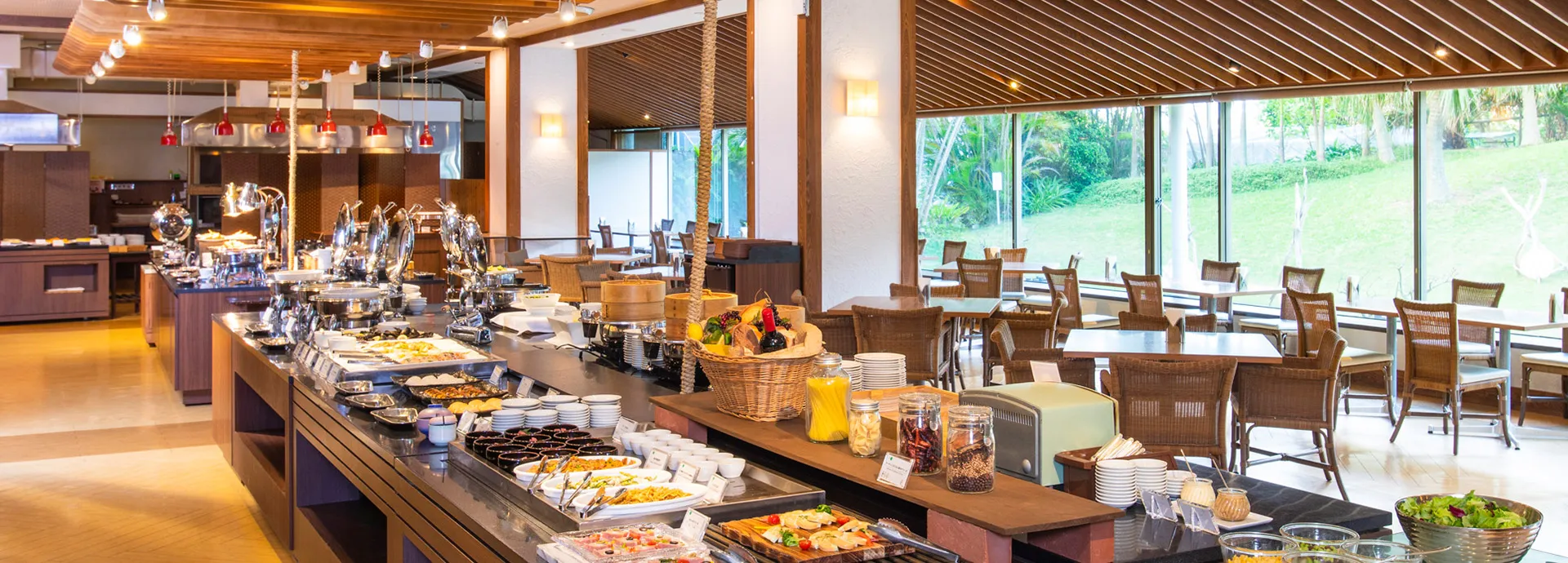 オールデイダイニング アクアリス