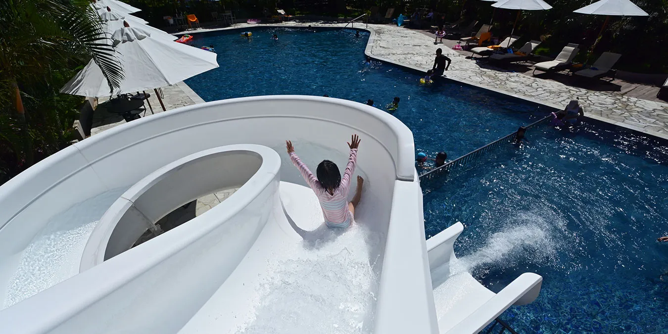 ガーデンプール