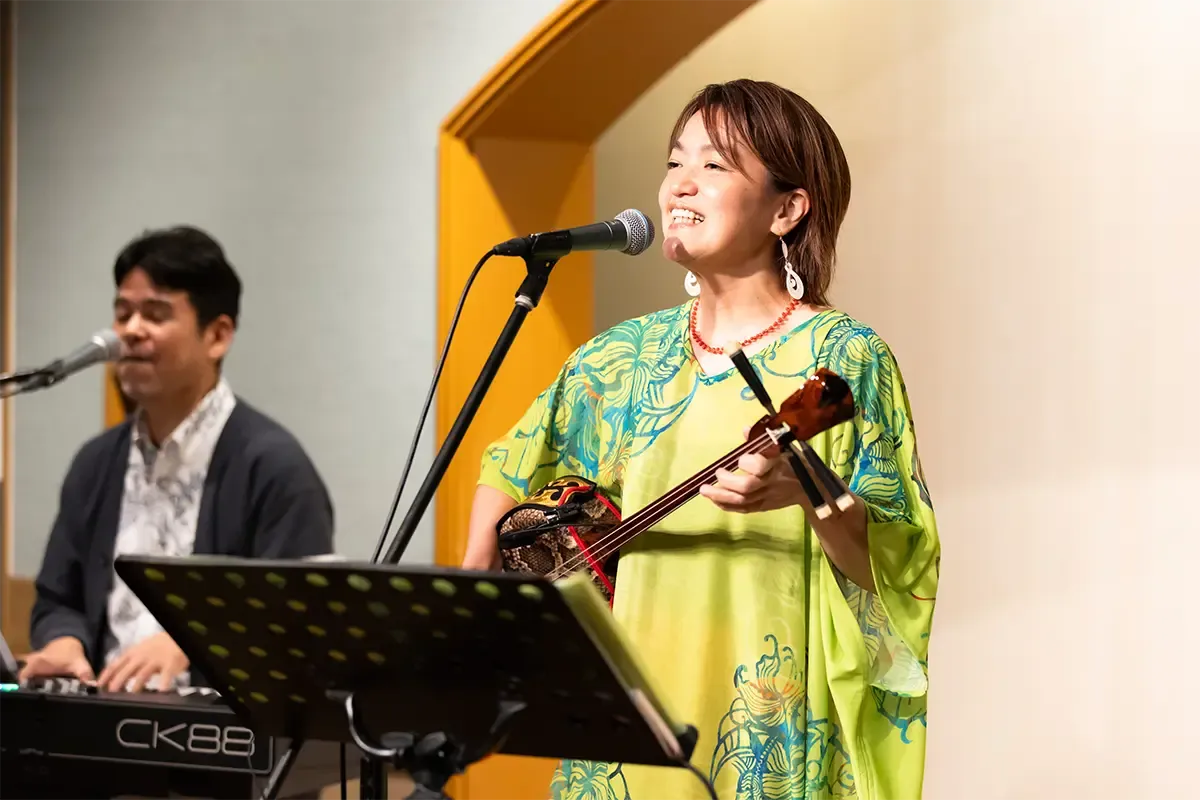 島唄（Shimauta）三線ライブのご案内｜アートホテル石垣島【公式HP】