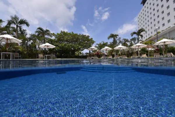 ガーデンプール